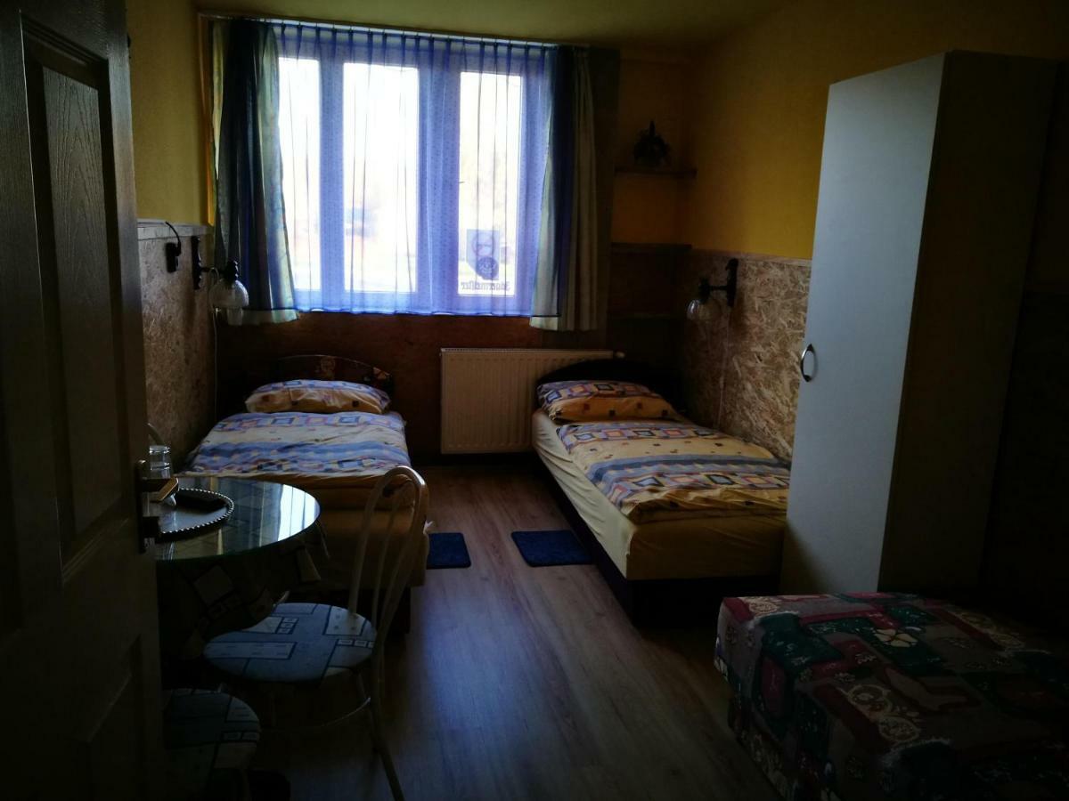 Paterdombi Vendeghaz Hotel Zalaegerszeg Ngoại thất bức ảnh